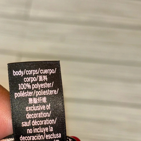 Victoria’s Secret red “love” robe - Picture 7 of 7